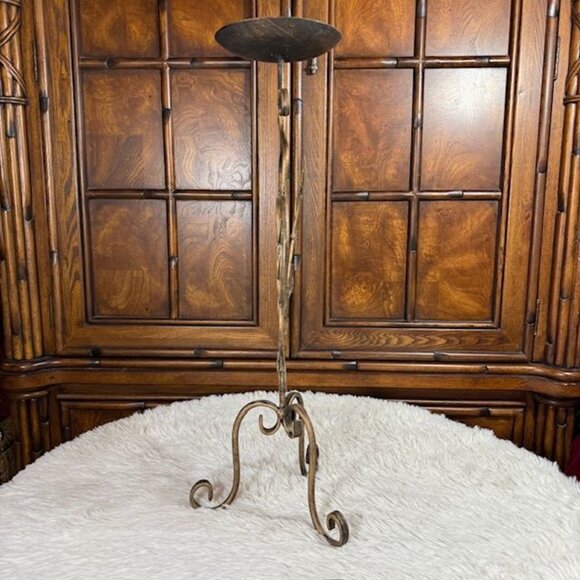 NWOT Baroque Leaf Metal Antiqued Bronze Finished Candle Holder - Picture 6 of 12